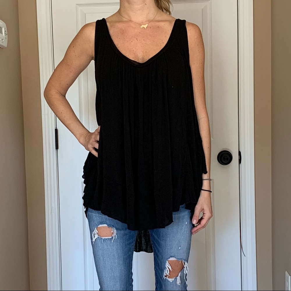 NWT FREE PEOPLE BLACK FLOWY TOP MEDIUM